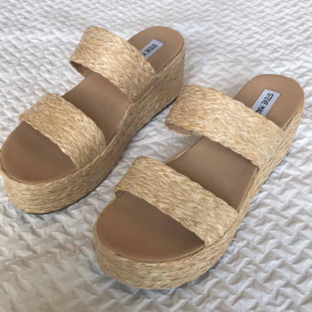 SOLD! Steve Madden Jolted Wedge Sandal - Picture 4 of 15